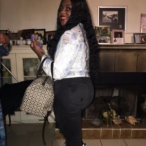 Meet your Posher, Angel